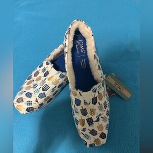 TOMS Geometric Slip-On Shoes - Blue and Cream